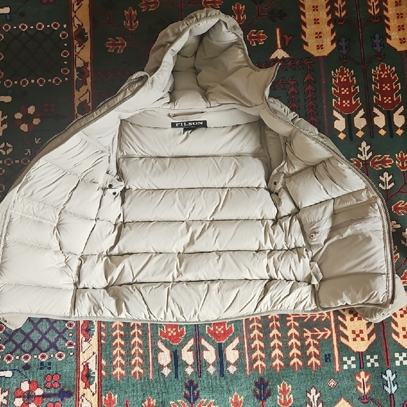 Filson Down Hooded Puffer Jacket in Light Sage - Picture 3 of 10
